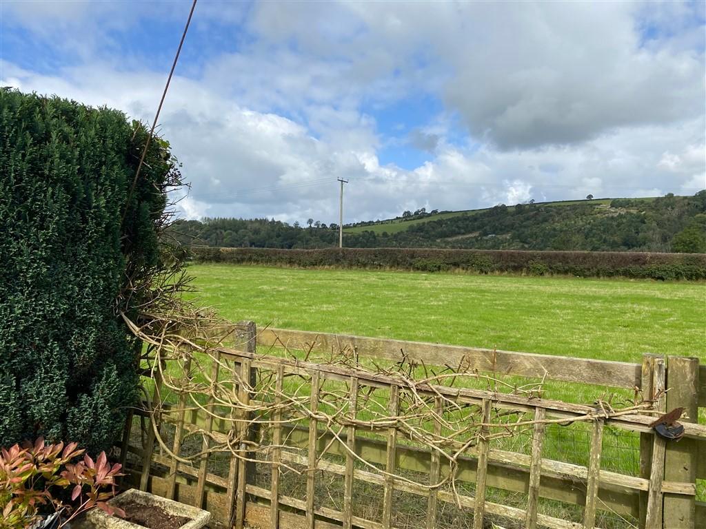 2 Bedroom Semi-Detached for Sale in Llandysul, SA44 5NN