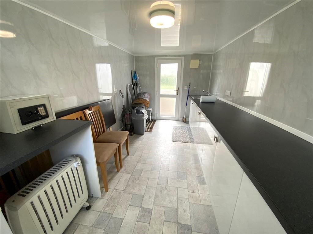 2 Bedroom Semi-Detached for Sale in Llandysul, SA44 5NN