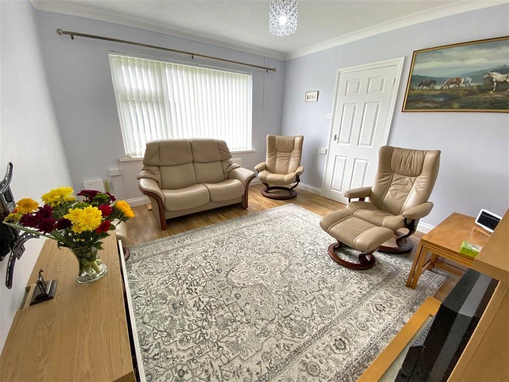 2 Bedroom Semi-Detached for Sale in Llandysul, SA44 5NN