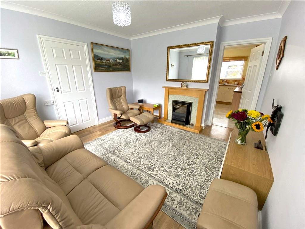 2 Bedroom Semi-Detached for Sale in Llandysul, SA44 5NN