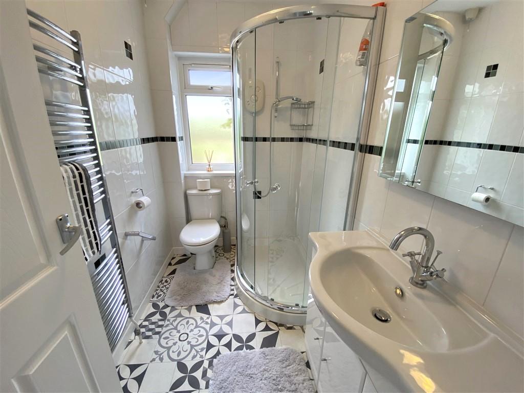 2 Bedroom Semi-Detached for Sale in Llandysul, SA44 5NN