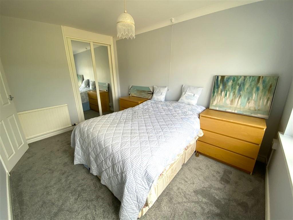 2 Bedroom Semi-Detached for Sale in Llandysul, SA44 5NN