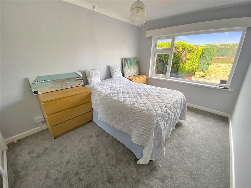 2 Bedroom Semi-Detached for Sale in Llandysul, SA44 5NN