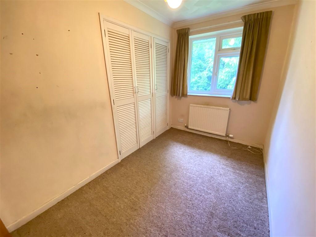 3 Bedroom Detached Bungalow for Sale in Llandysul, SA44 5XL