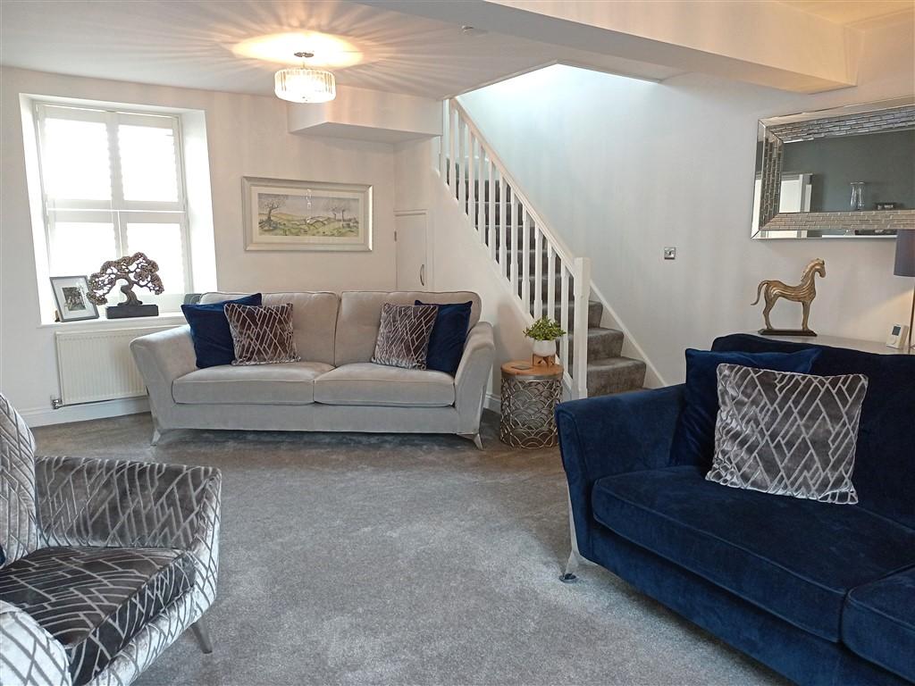 2 Bedroom Semi-Detached for Sale in Newcastle Emlyn, SA38 9QB