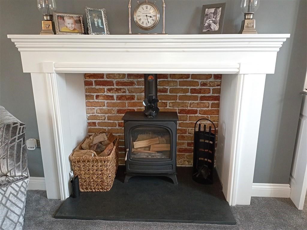 2 Bedroom Semi-Detached for Sale in Newcastle Emlyn, SA38 9QB