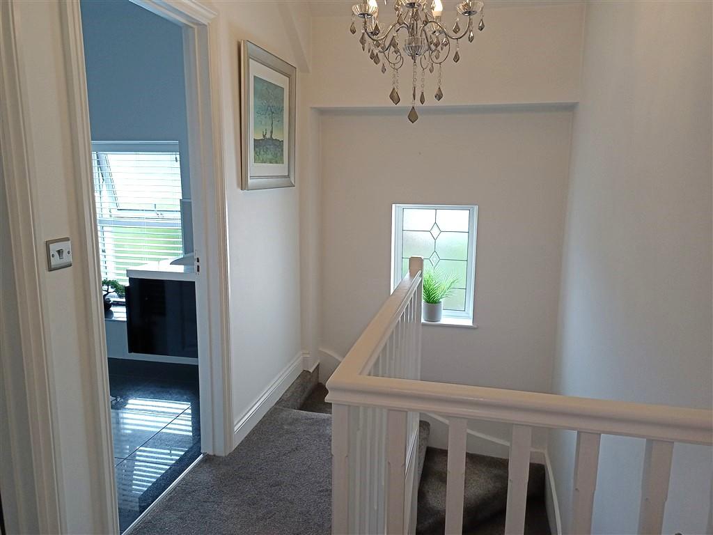2 Bedroom Semi-Detached for Sale in Newcastle Emlyn, SA38 9QB