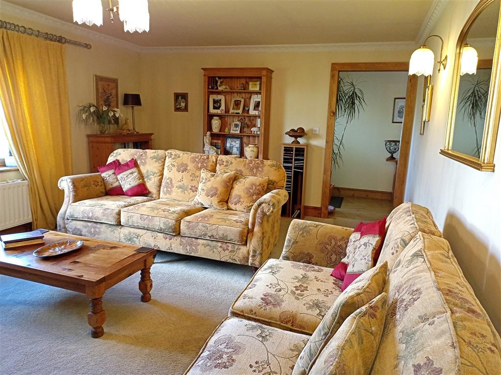 3 Bedroom Detached Bungalow for Sale in Penrhiwllan, Llandysul, SA44 5NH