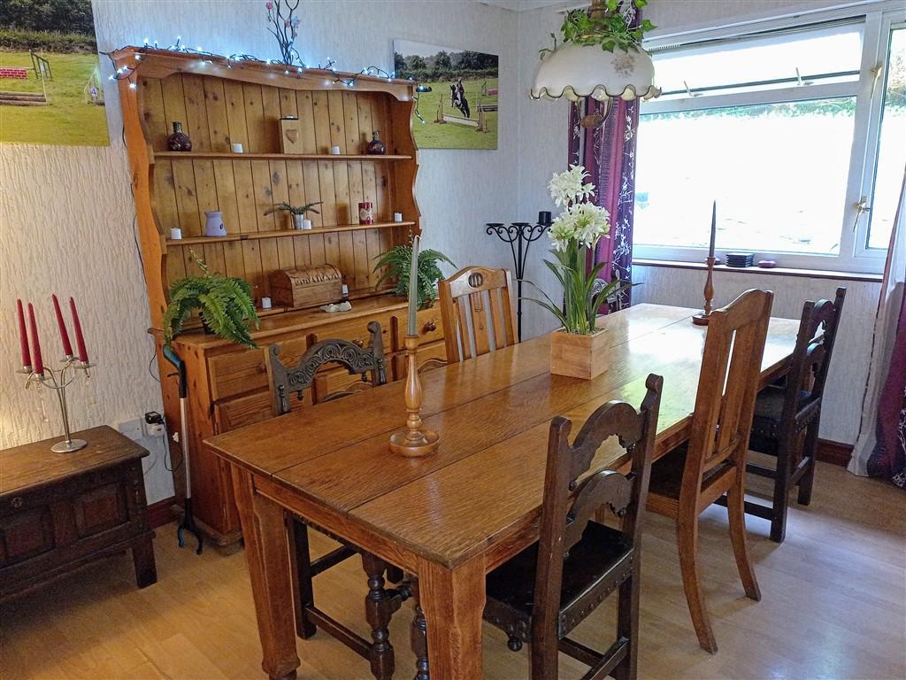 4 Bedroom Detached Bungalow for Sale in Lampeter, SA48 8AN