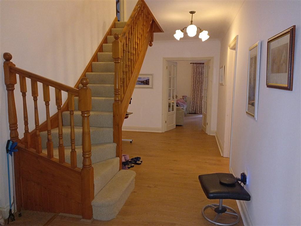 5 Bedroom Detached Bungalow for Sale in Cwmduad, Carmarthen, SA33 6XT