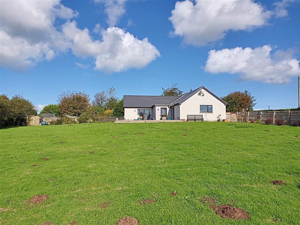 3 Bedroom Smallholding for Sale in Tanygroes, Cardigan, SA43 2HZ
