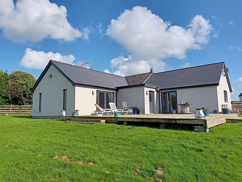 3 Bedroom Smallholding for Sale in Tanygroes, Cardigan, SA43 2HZ
