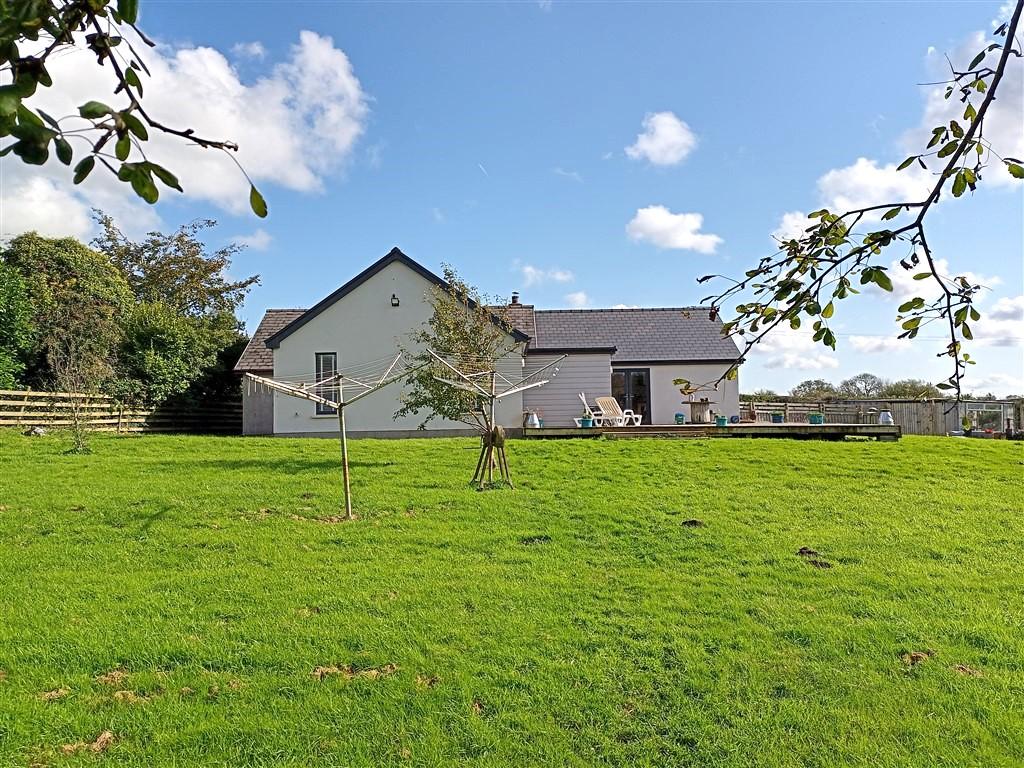 3 Bedroom Smallholding for Sale in Tanygroes, Cardigan, SA43 2HZ