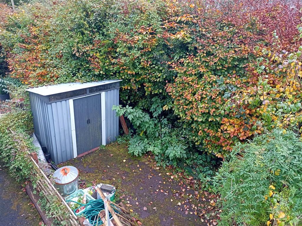 3 Bedroom Detached Bungalow for Sale in Newcastle Emlyn, SA38 9EL