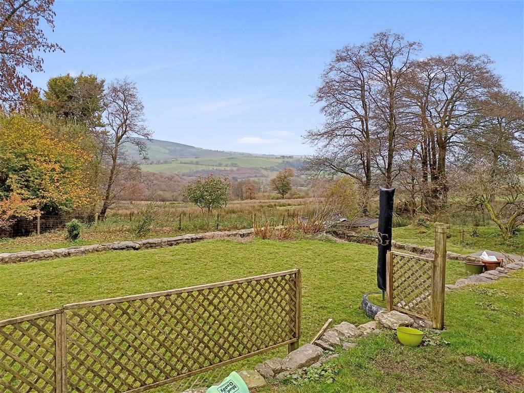7 Bedroom Smallholding for Sale in Abergorlech, Carmarthen, SA32 7TB