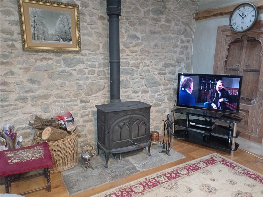 7 Bedroom Smallholding for Sale in Abergorlech, Carmarthen, SA32 7TB
