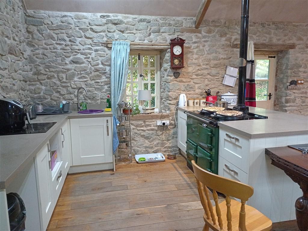 7 Bedroom Smallholding for Sale in Abergorlech, Carmarthen, SA32 7TB