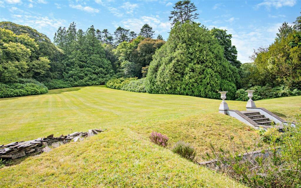 8 Bedroom Manor House Conversion for Sale in Cardigan, SA43 2QA
