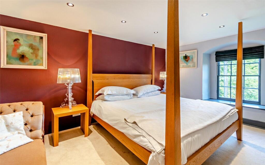 8 Bedroom Manor House Conversion for Sale in Cardigan, SA43 2QA