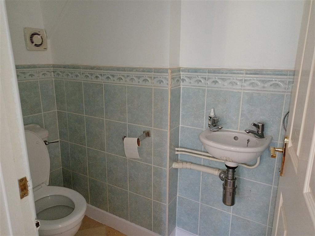 4 Bedroom Detached House for Sale in Llangeler, Llandysul, SA44 5EY