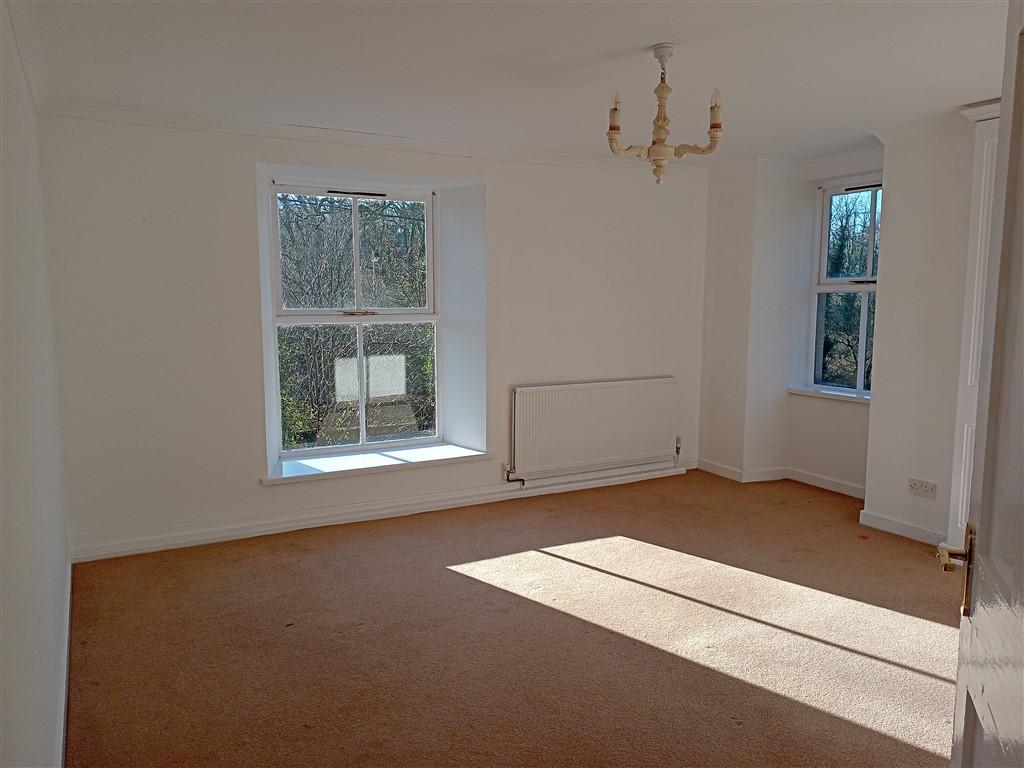4 Bedroom Detached House for Sale in Llangeler, Llandysul, SA44 5EY