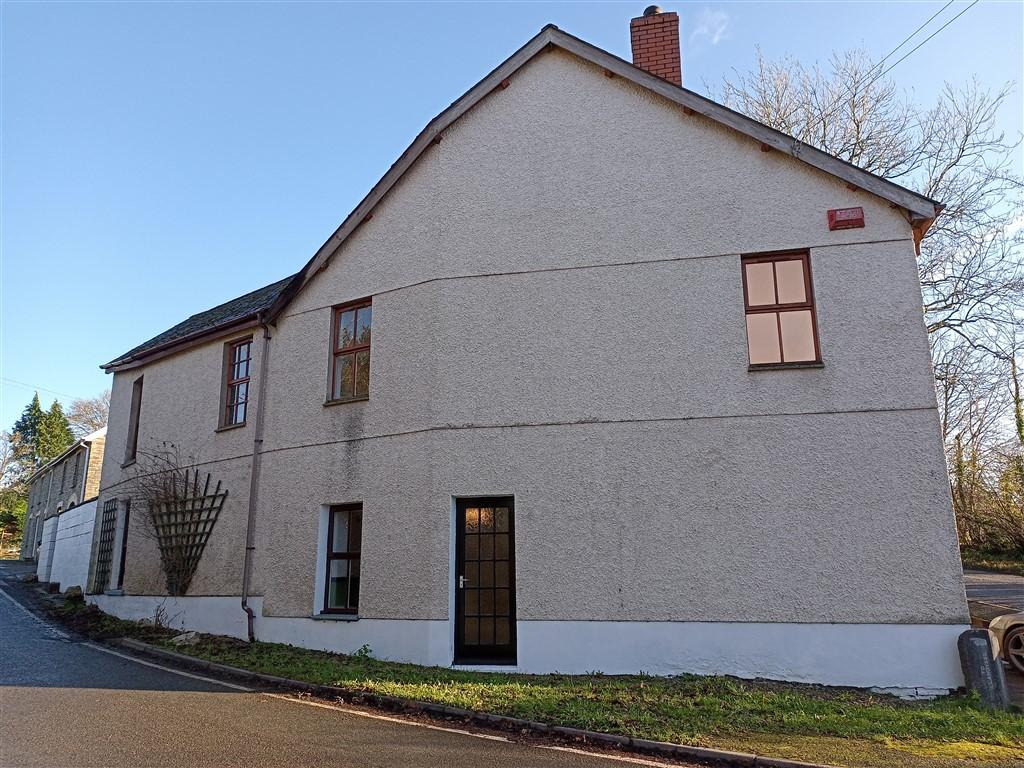 4 Bedroom Detached House for Sale in Llangeler, Llandysul, SA44 5EY