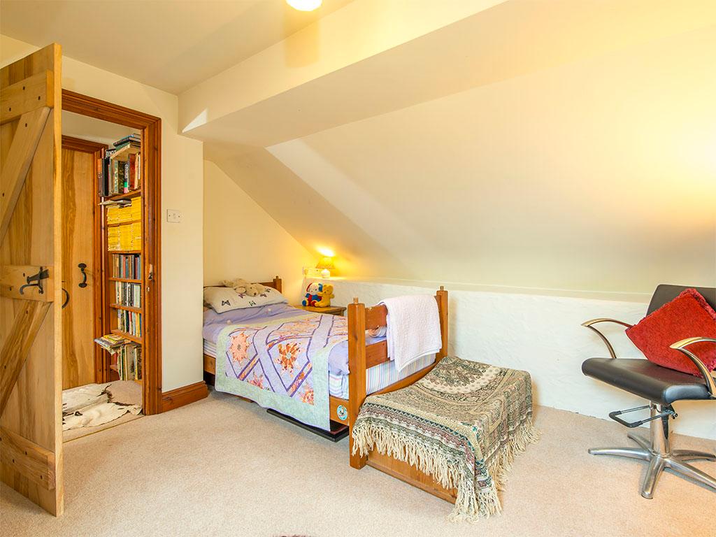 4 Bedroom Cottage for Sale in Rhos, Llandysul, SA44 5AH