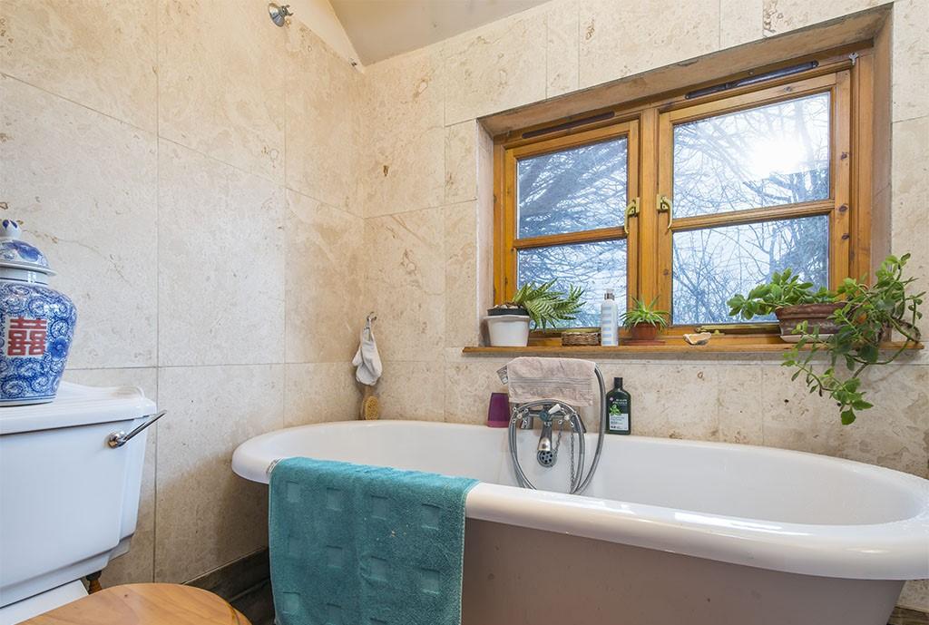 4 Bedroom Cottage for Sale in Rhos, Llandysul, SA44 5AH