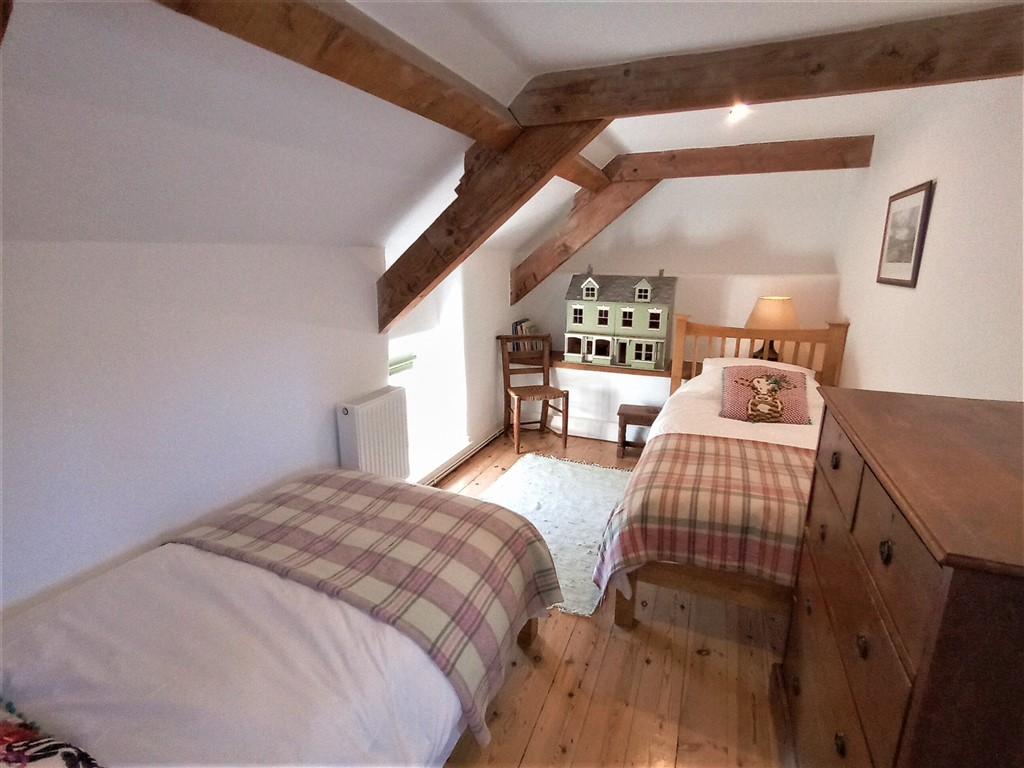 6 Bedroom Farmhouse And Cottage With Land for Sale in Near Glogue, SA36 0DZ