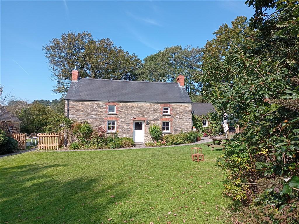 6 Bedroom Farmhouse And Cottage With Land for Sale in Near Glogue, SA36 0DZ