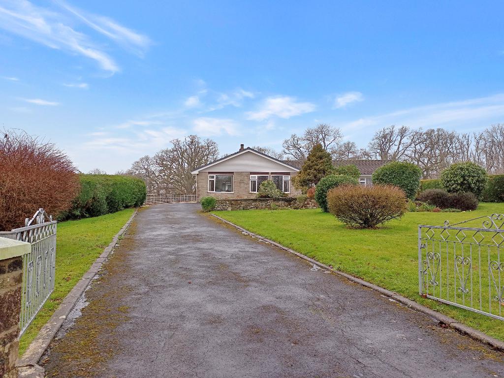 4 Bedroom Smallholding for Sale in Henllan, Llandysul, SA44 5TD