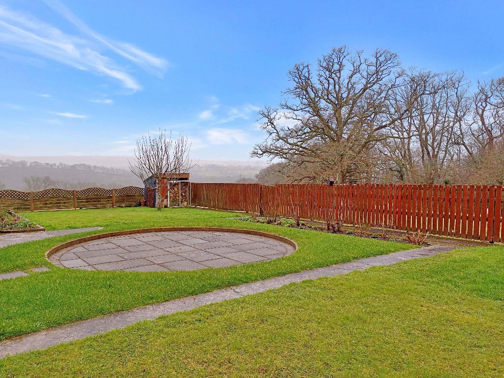 4 Bedroom Smallholding for Sale in Henllan, Llandysul, SA44 5TD