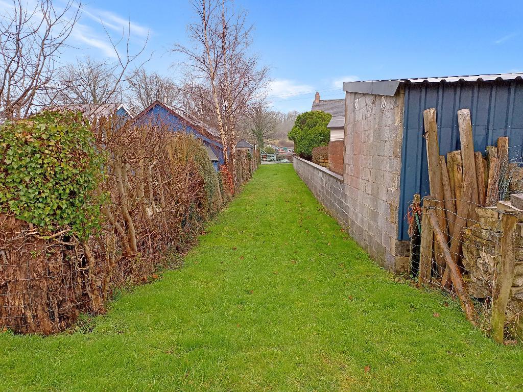 4 Bedroom Smallholding for Sale in Henllan, Llandysul, SA44 5TD