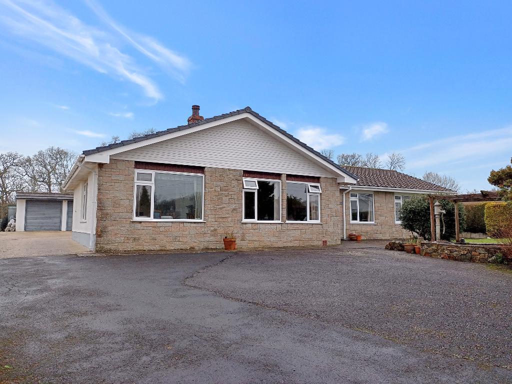 4 Bedroom Smallholding for Sale in Henllan, Llandysul, SA44 5TD