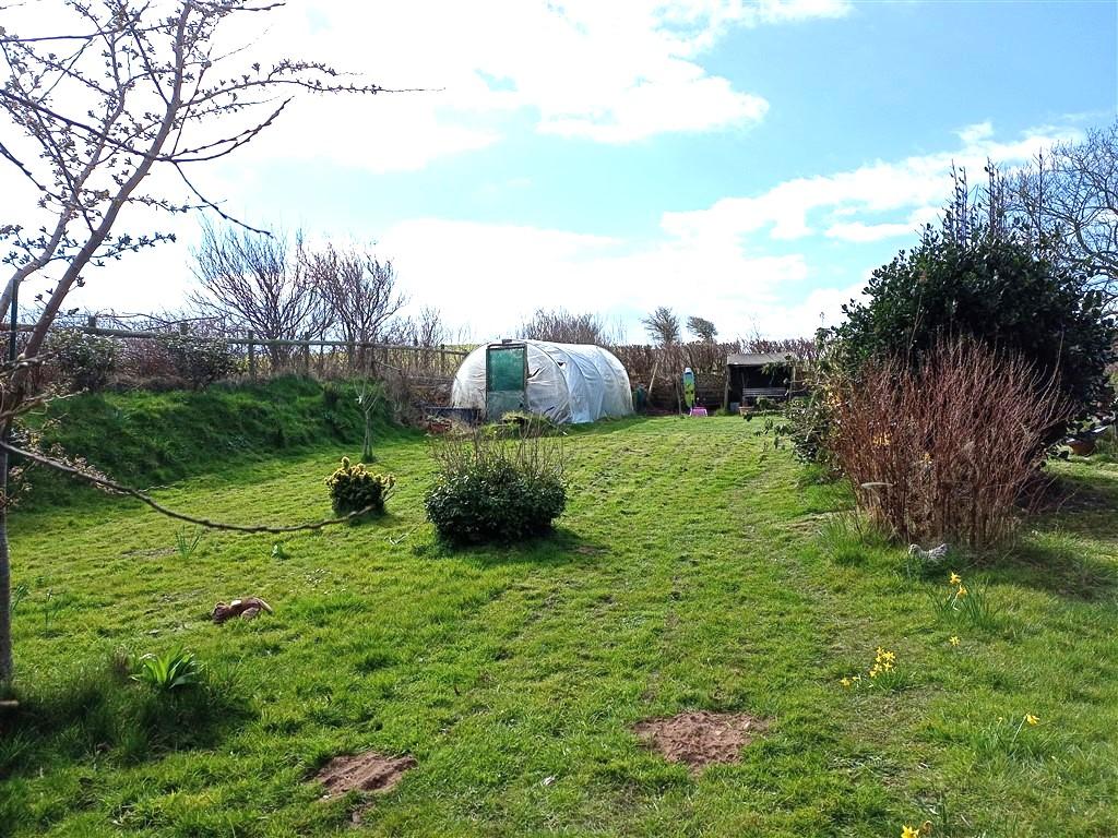 3 Bedroom Detached Bungalow for Sale in Cardigan, SA43 1SA