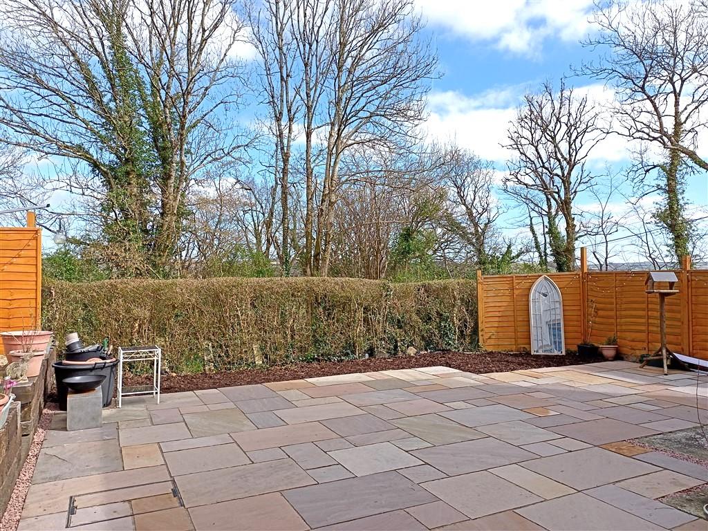 3 Bedroom End Terraced for Sale in Llandysul, SA44 5TS