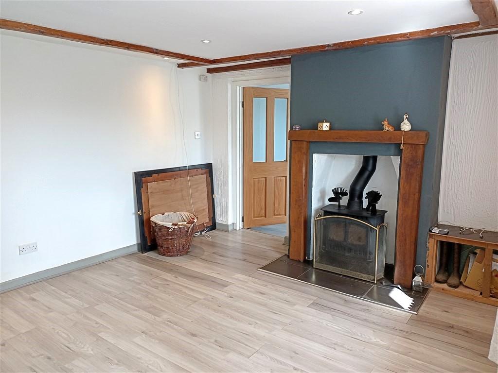 3 Bedroom End Terraced for Sale in Llandysul, SA44 5TS