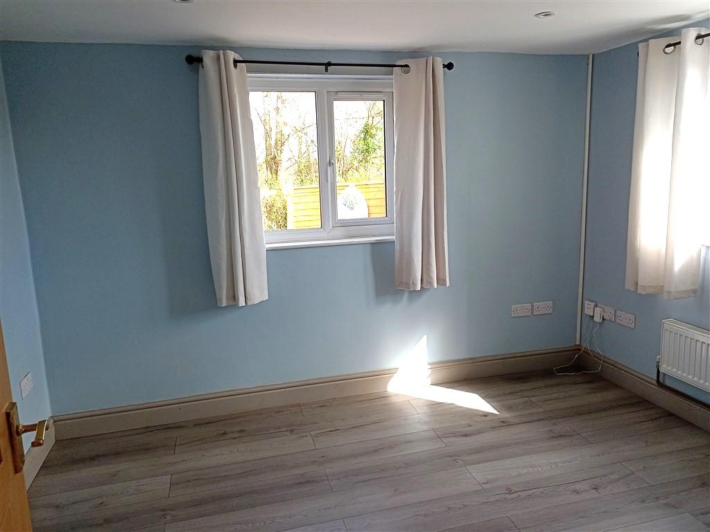 3 Bedroom End Terraced for Sale in Llandysul, SA44 5TS