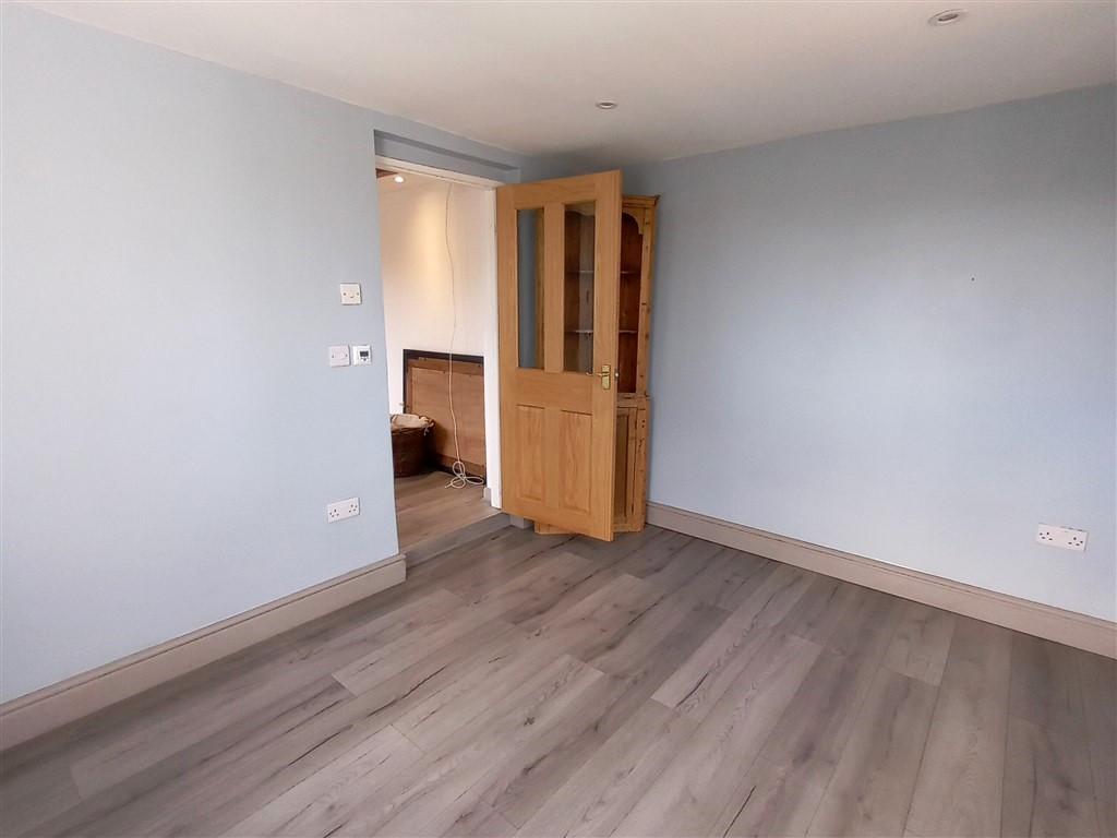 3 Bedroom End Terraced for Sale in Llandysul, SA44 5TS