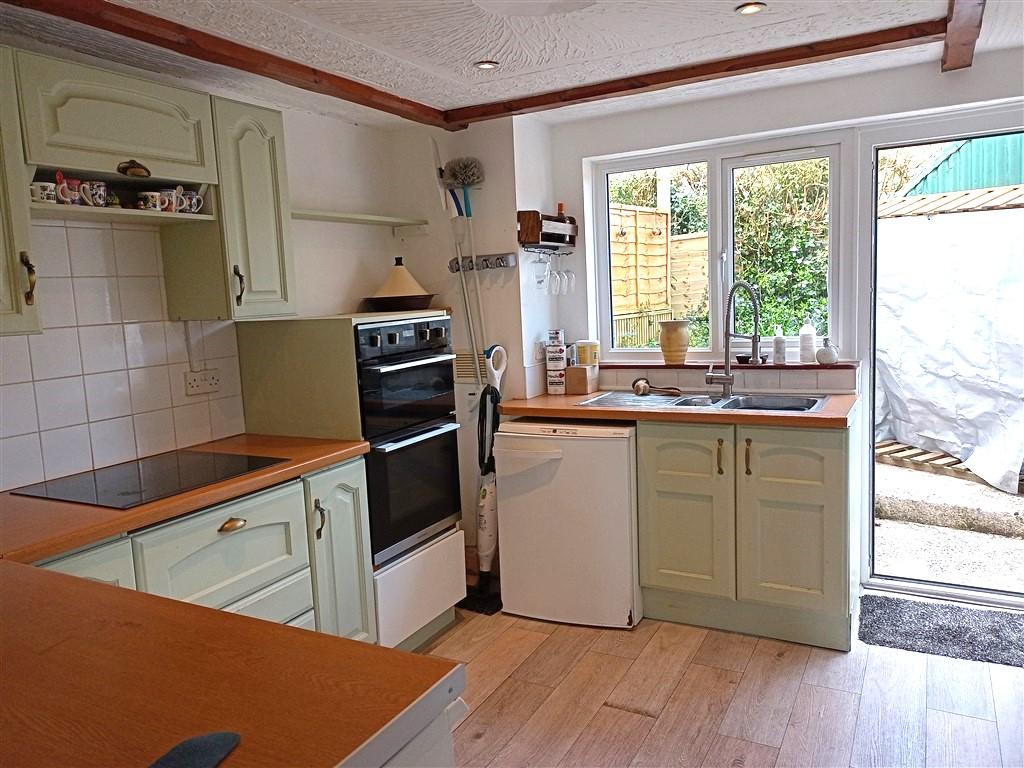 3 Bedroom End Terraced for Sale in Llandysul, SA44 5TS