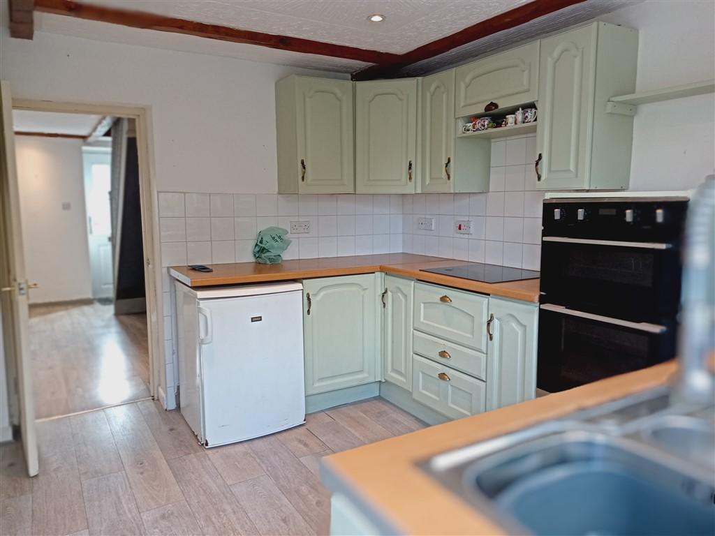 3 Bedroom End Terraced for Sale in Llandysul, SA44 5TS