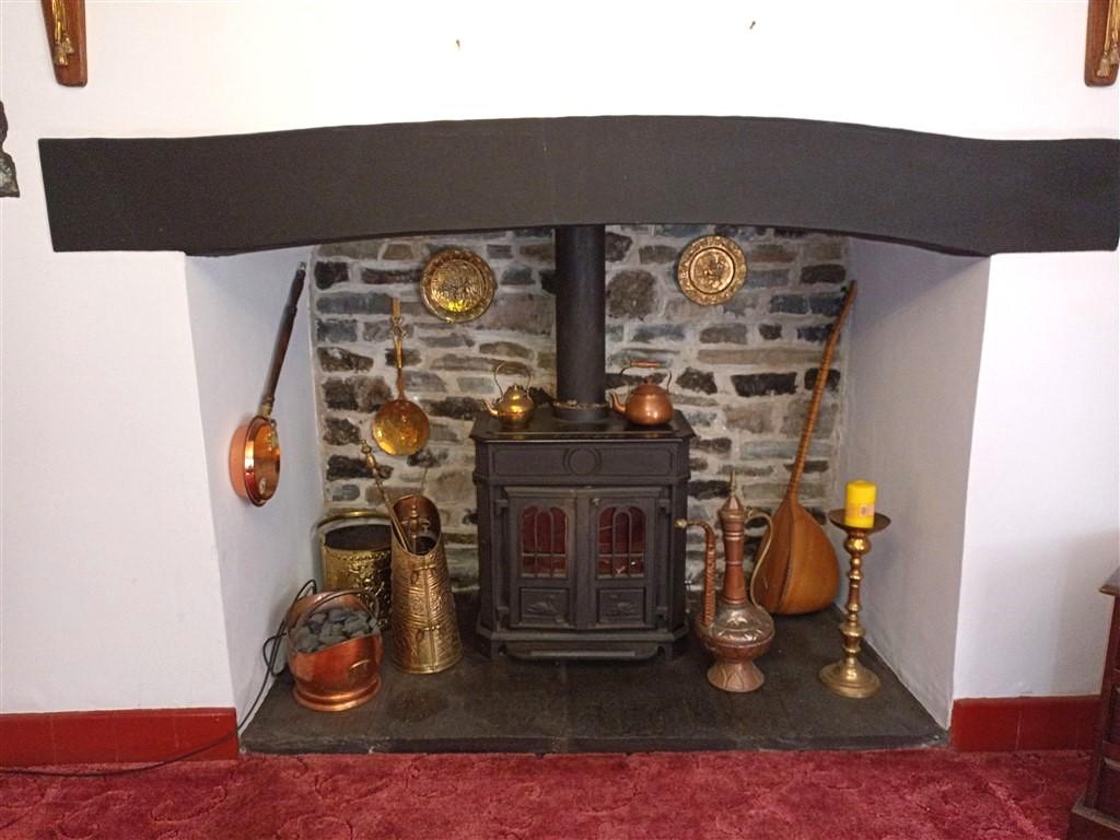 2 Bedroom Cottage for Sale in Ponthirwaun, SA43 2RE