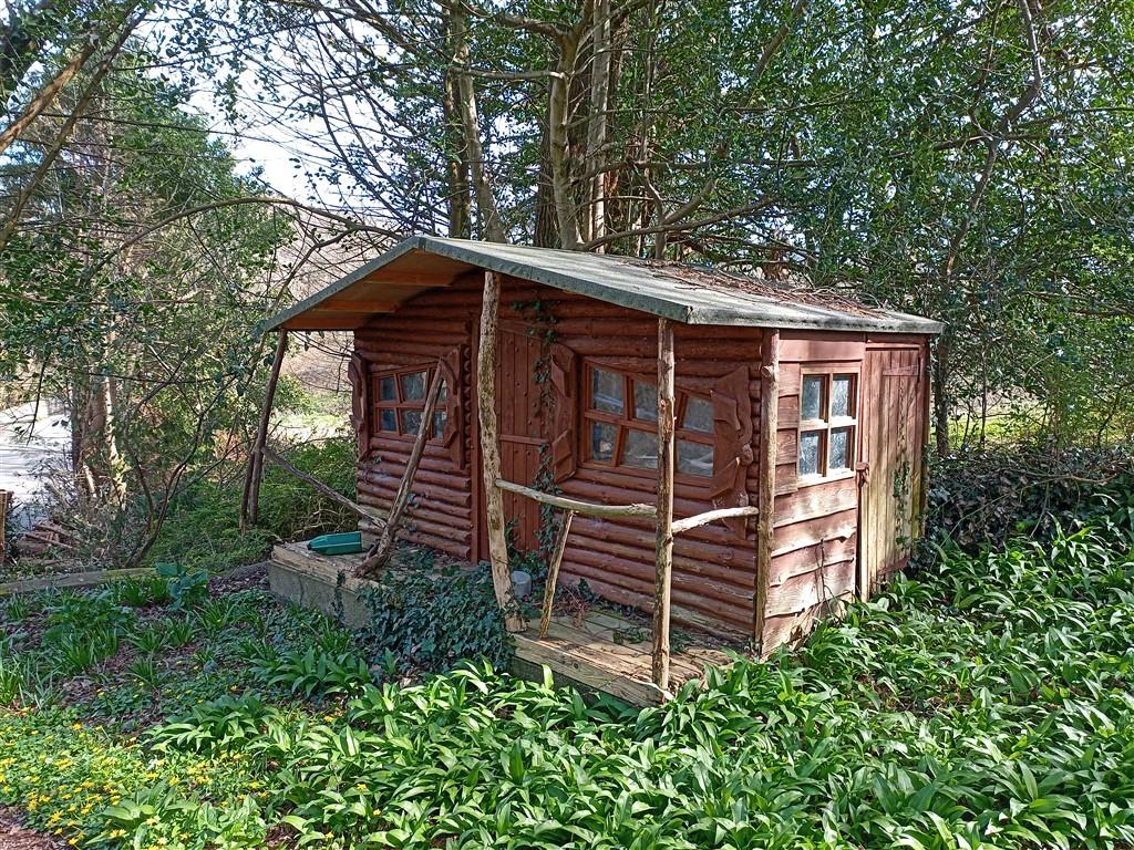 2 Bedroom Cottage for Sale in Ponthirwaun, SA43 2RE