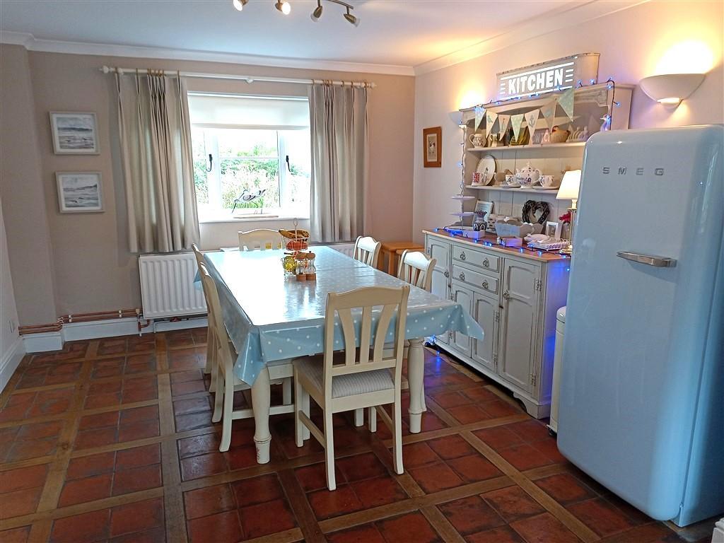 3 Bedroom Detached House for Sale in Llwyndafydd, SA44 6BT