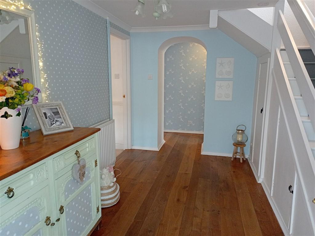 3 Bedroom Detached House for Sale in Llwyndafydd, SA44 6BT