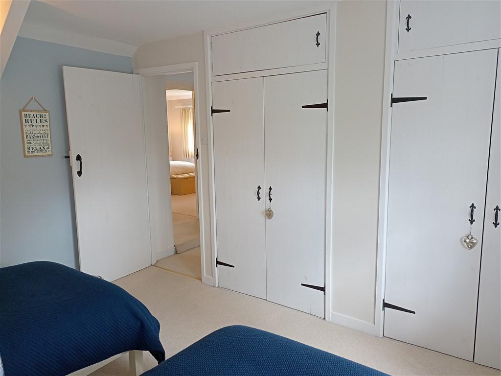 3 Bedroom Detached House for Sale in Llwyndafydd, SA44 6BT