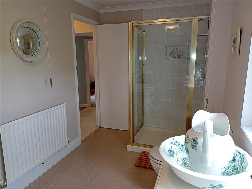 3 Bedroom Detached House for Sale in Llwyndafydd, SA44 6BT
