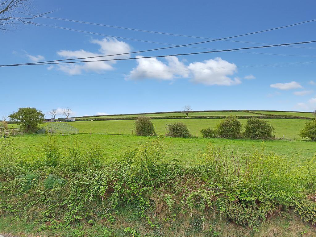 3 Bedroom Detached House for Sale in Llwyndafydd, SA44 6BT