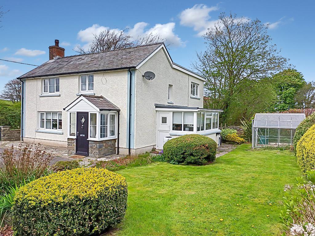 3 Bedroom Detached House for Sale in Llwyndafydd, SA44 6BT
