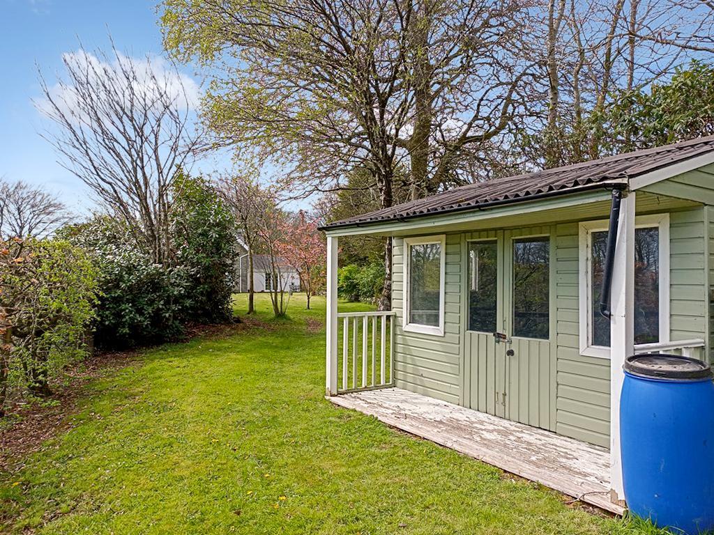 3 Bedroom Detached House for Sale in Llandysul, SA44 5LN